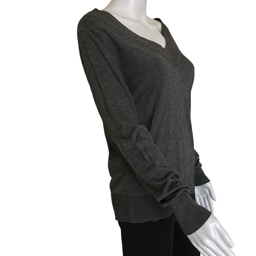 Banana Republic Dark Grey Soft Silk Cashmere V-Neck Long Sleeve Sweater Small - Picture 4 of 8